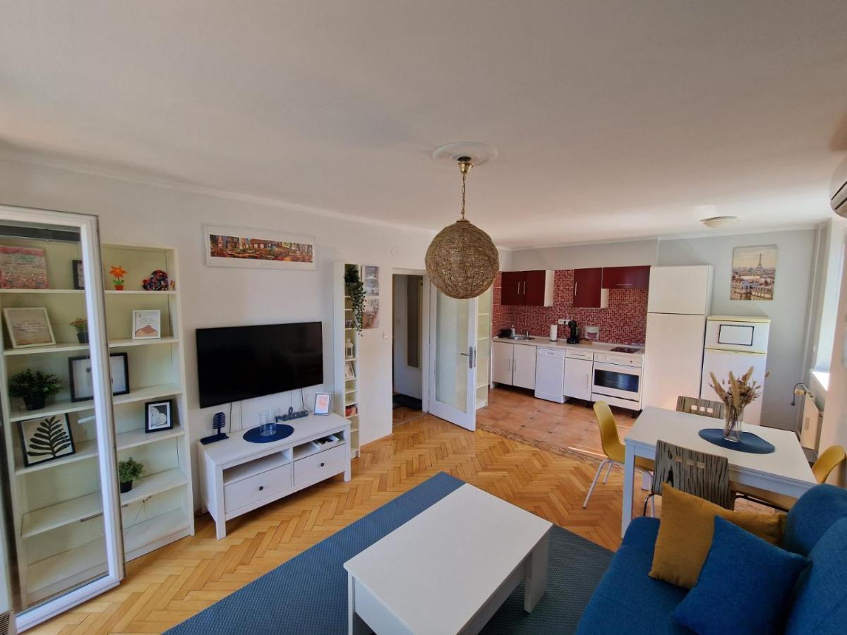Lovely Condo With Free Parking Любляна Екстер'єр фото